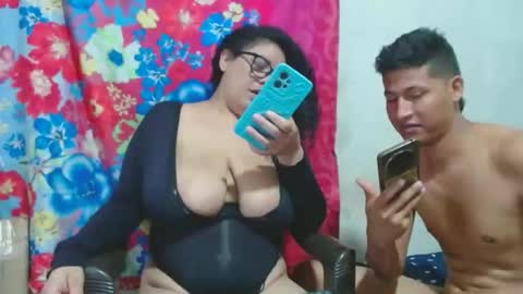 Snapshot of mauryandjonny chatting on 12.03.25 mauryandjonny online show from 12.03.25