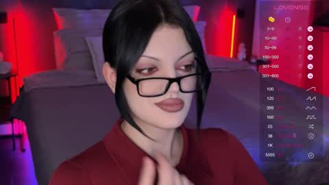 Mavis online show from 11.27.25