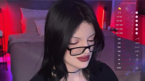 Mavis online show from 12.04.25