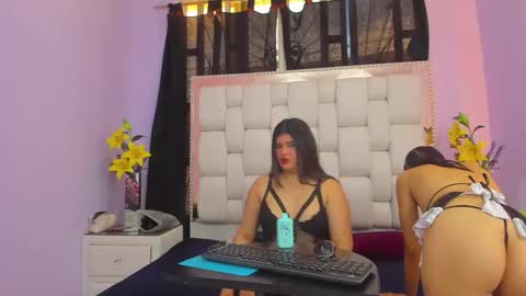 Snapshot of mavyandelizabeth chatting on 11.13.25 MavyANDElizabeth online show from 11.13.25