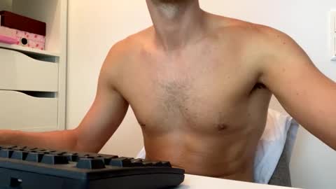 max681334 online show from 09.12.25