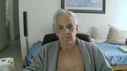 Snapshot of max_2017 chatting on 02.28.26 max_2017 online show from 02.28.26