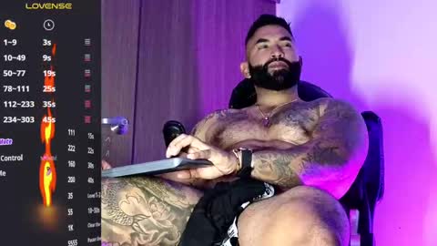 max__prada online show from 09.10.25