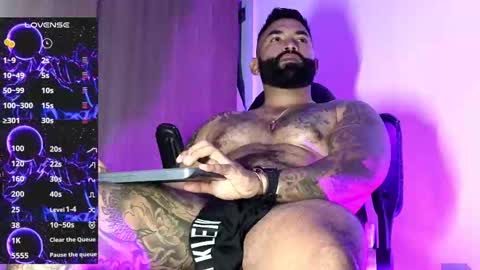 max__prada online show from 09.23.25