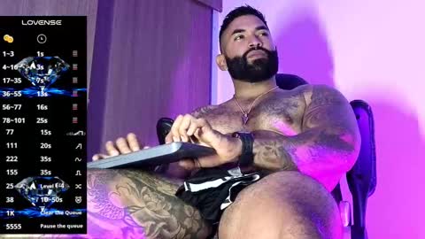 max__prada online show from 10.31.25