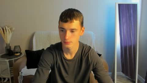 Snapshot of max_foks chatting on 09.18.25 Max online show from 09.18.25