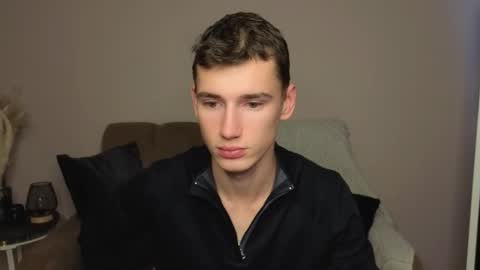 Snapshot of max_foks chatting on 09.26.25 Max online show from 09.26.25