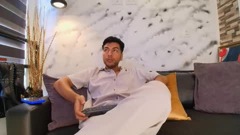 Snapshot of max_hornye chatting on 02.16.26 Max Hornye online show from 02.16.26