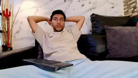 Snapshot of max_hornye chatting on 02.21.26 Max Hornye online show from 02.21.26