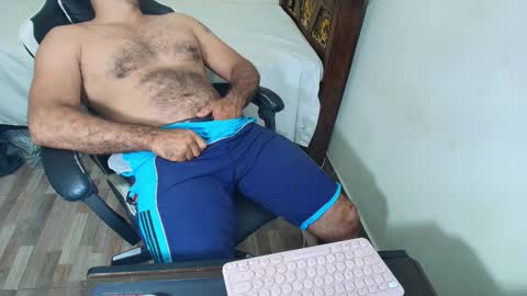 max_love25 online show from 10.11.25