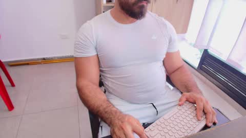 Snapshot of max_love25 chatting on 05.16.26 max_love25 online show from 05.16.26