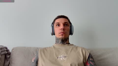 Snapshot of max_reaves chatting on 07.11.26 online show from 07.11.26