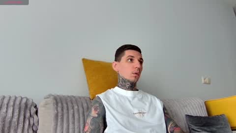 Snapshot of max_reaves chatting on 07.12.26 online show from 07.12.26