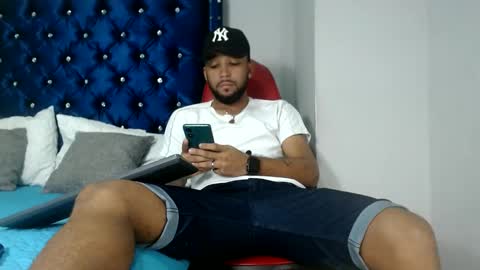 Snapshot of max_sexyhot26 chatting on 12.03.24 max_sexyhot26 online show from 12.03.24