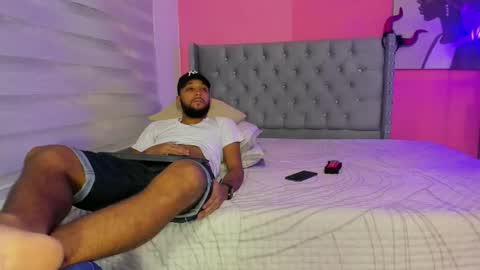 Snapshot of max_sexyhot26 chatting on 01.14.25 max_sexyhot26 online show from 01.14.25