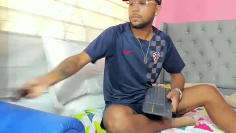 Snapshot of max_sexyhot26 chatting on 02.03.25 max_sexyhot26 online show from 02.03.25