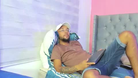 Snapshot of max_sexyhot26 chatting on 02.05.25 max_sexyhot26 online show from 02.05.25