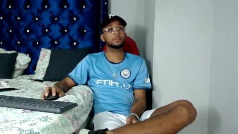 Snapshot of max_sexyhot26 chatting on 02.16.25 max_sexyhot26 online show from 02.16.25