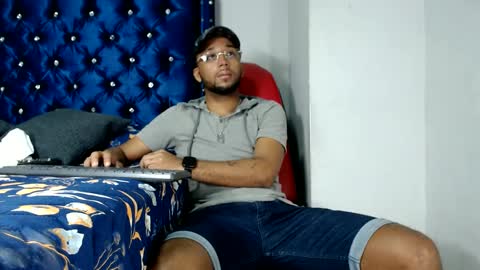 Snapshot of max_sexyhot26 chatting on 02.18.25 max_sexyhot26 online show from 02.18.25