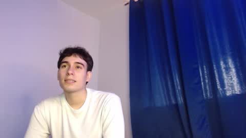 Snapshot of max_snow1616 chatting on 11.19.25 max_snow1616 online show from 11.19.25