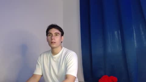 Snapshot of max_snow1616 chatting on 12.01.25 max_snow1616 online show from 12.01.25