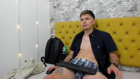 Snapshot of max_sstteel chatting on 04.18.26 max_sstteel online show from 04.18.26