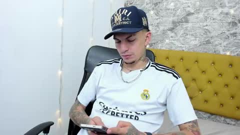 Snapshot of max_sstteel chatting on 04.25.26 max_sstteel online show from 04.25.26