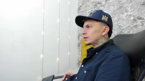 Snapshot of max_sstteel chatting on 04.29.26 max_sstteel online show from 04.29.26