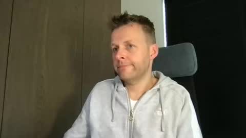 Snapshot of max_straight_1 chatting on 03.30.26 Max take off clothes online show from 03.30.26