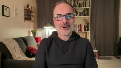 Snapshot of maxbow chatting on 02.06.25 Max Mikado online show from 02.06.25