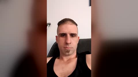 Snapshot of maxenceb1984 chatting on 07.21.26 maxenceb1984 online show from 07.21.26