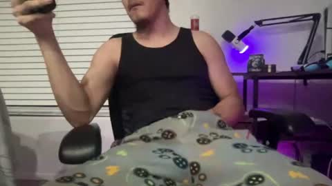 Snapshot of maxfreaky407284 chatting on 06.16.26 perezcouple online show from 06.16.26