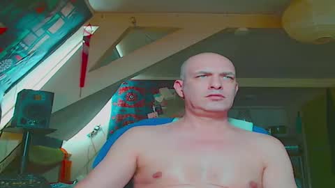 maxhardcore77 online show from 04.18.26