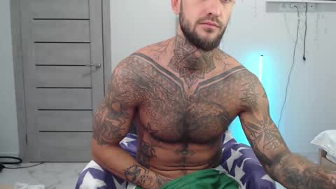Snapshot of maxi_foxxx chatting on 09.09.25 Maximus Fox online show from 09.09.25