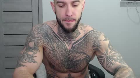 Snapshot of maxi_foxxx chatting on 04.30.26 Maximus Fox online show from 04.30.26