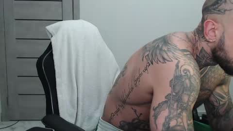 Snapshot of maxi_foxxx chatting on 05.11.26 Maximus Fox online show from 05.11.26