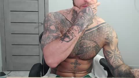 Snapshot of maxi_foxxx chatting on 05.14.26 Maximus Fox online show from 05.14.26