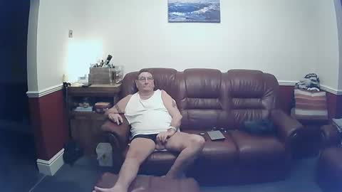 MAX online show from 01.05.25