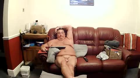 Snapshot of maxi_johnes chatting on 06.09.26 MAX online show from 06.09.26