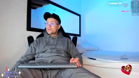 MAXI      online show from 10.11.25