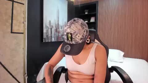Snapshot of maxigarcia_ chatting on 06.14.26 Maxi online show from 06.14.26