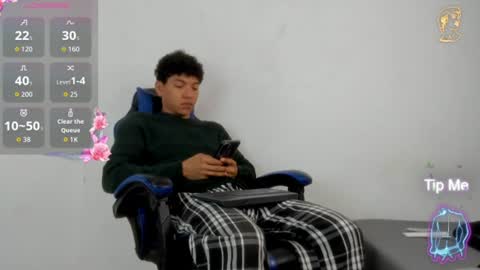 Snapshot of maximiliano_kh4lil chatting on 06.13.26 Maximiliano online show from 06.13.26