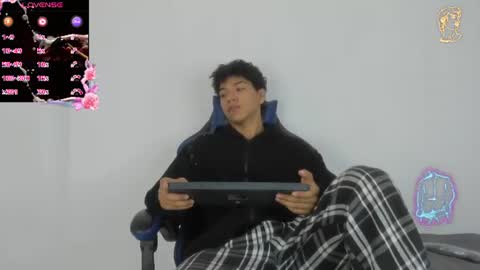 Snapshot of maximiliano_kh4lil chatting on 06.20.26 Maximiliano online show from 06.20.26