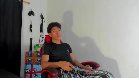 Maximiliano online show from 12.14.25