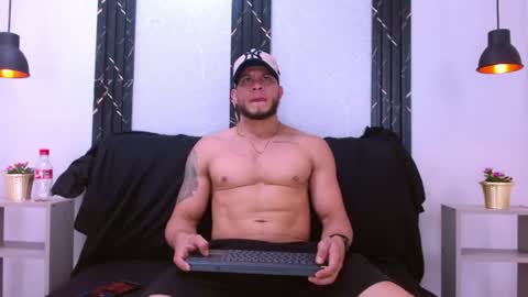 Snapshot of maximiliano_stronge chatting on 06.09.26 Maximiliano online show from 06.09.26