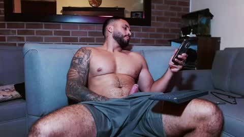 Snapshot of maximo_luck chatting on 10.01.25 Max online show from 10.01.25