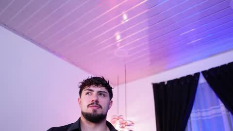 Maximo online show from 02.02.26