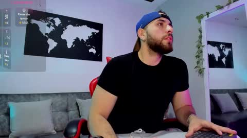 Maximo Wolf online show from 12.20.25