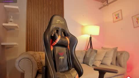 Maximo Wolf online show from 01.11.26