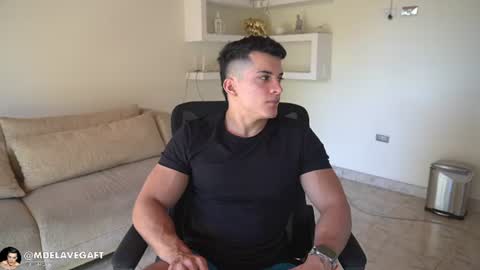Snapshot of maximohoot chatting on 07.14.26 Sebastian online show from 07.14.26